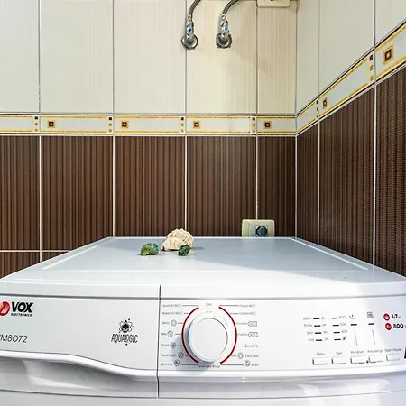 Charm 2, 1br Ap, Kitchen, Parking & * Saranda