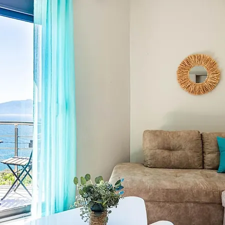 Charm 2, 1br Ap, Kitchen, Parking & Apartament *