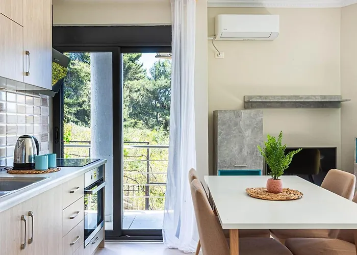 Charm 2, 1br Ap, Kitchen, Parking & * Саранда