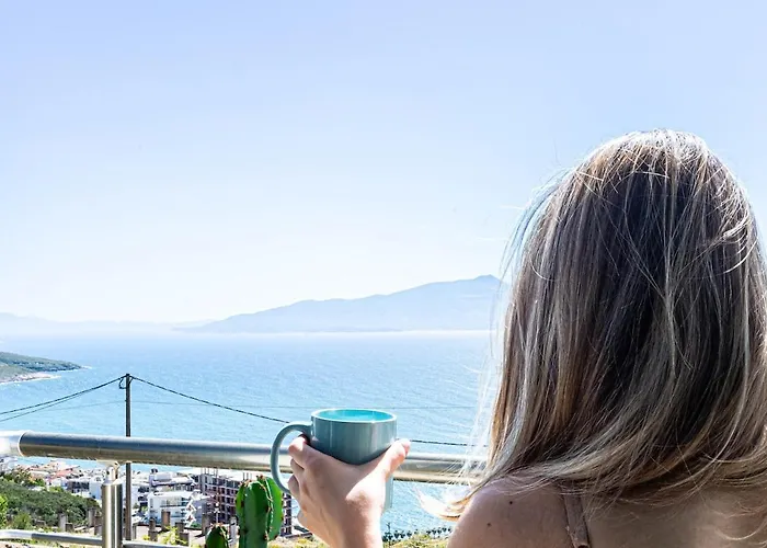 Charm 2, 1br Ap, Kitchen, Parking & Апартаменты