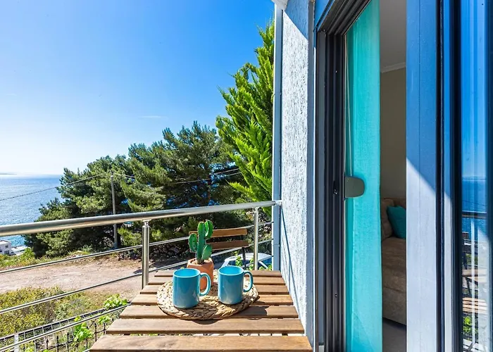 Charm 2, 1br Ap, Kitchen, Parking &